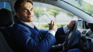 Devenir chauffeur de taxi : guide pratique et parcours professionnel