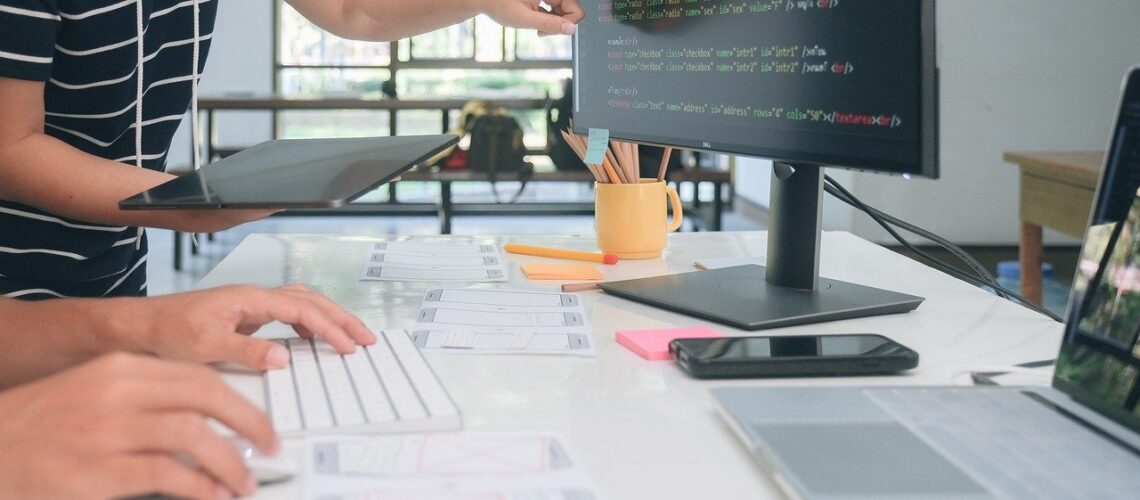 En quoi un Work OS permet de contourner les limites des outils de gestion de projet traditionnels ?