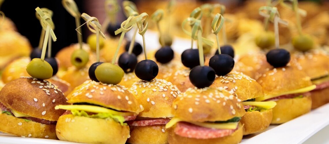 Les_clés_pour_réussir_vos_repas_d_affaires_avec_un_traiteur_professionnel